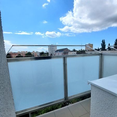 Beautiful Apartment Near The City Center Košice Esterno foto