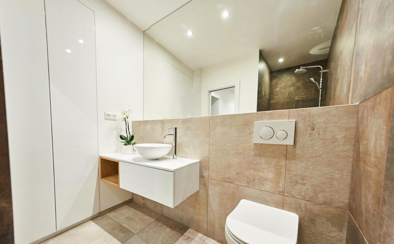 Beautiful Apartment Near The City Center Košice Esterno foto